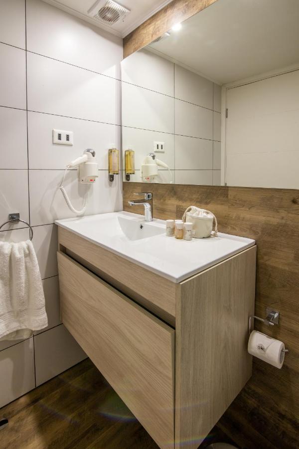 Hostal Boutique Black Cat Santiago del Cile Esterno foto