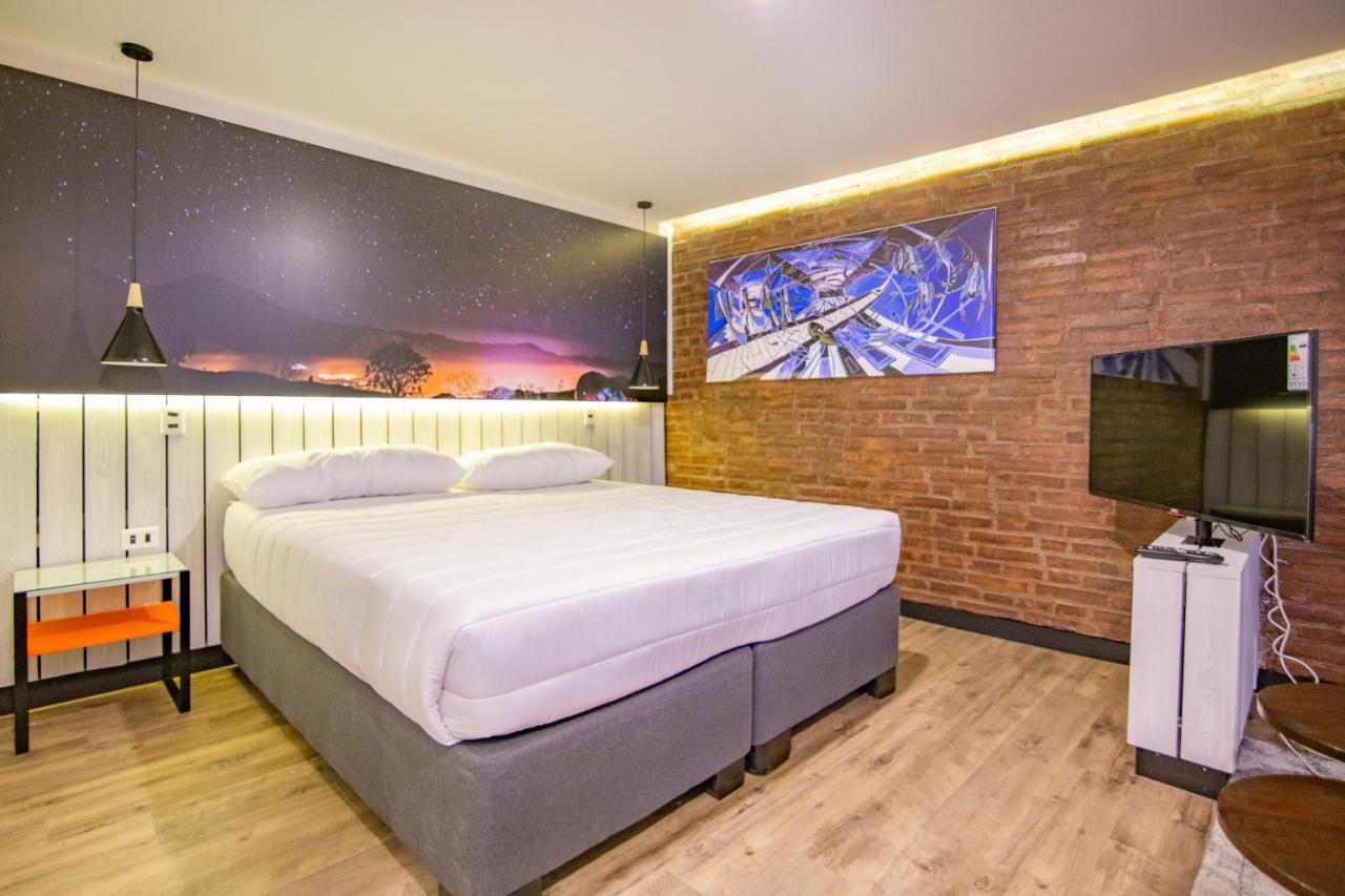 Hostal Boutique Black Cat Santiago del Cile Esterno foto
