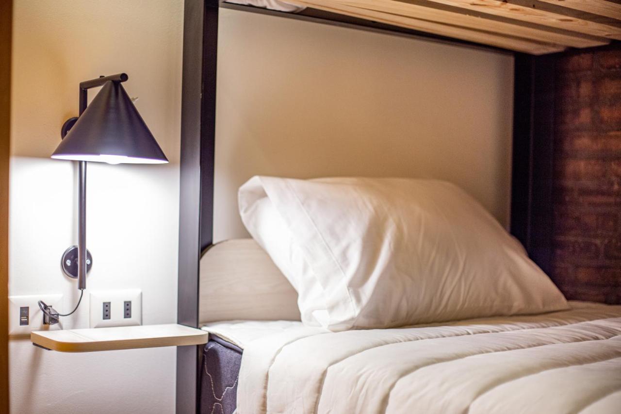 Hostal Boutique Black Cat Santiago del Cile Esterno foto